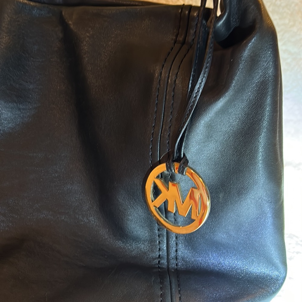 Michael Kors purse - Picture 3 of 6